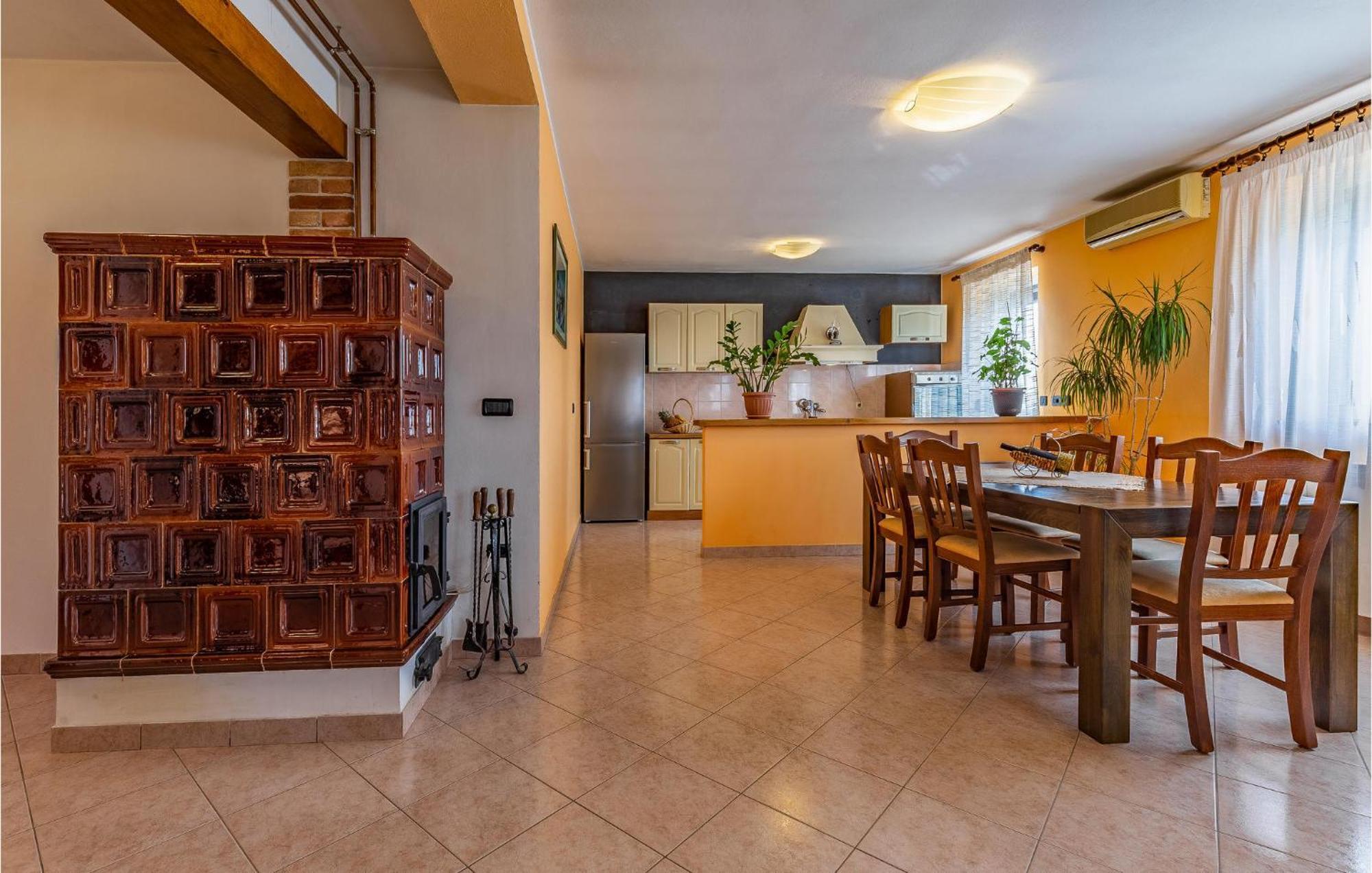 Lovely Home In Sisan With Outdoor Swimming Pool Eksteriør bilde