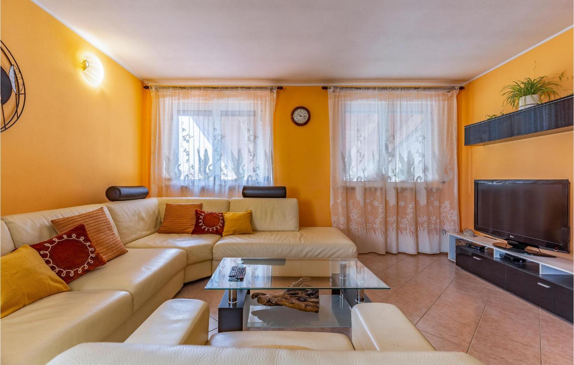 Lovely Home In Sisan With Outdoor Swimming Pool Eksteriør bilde